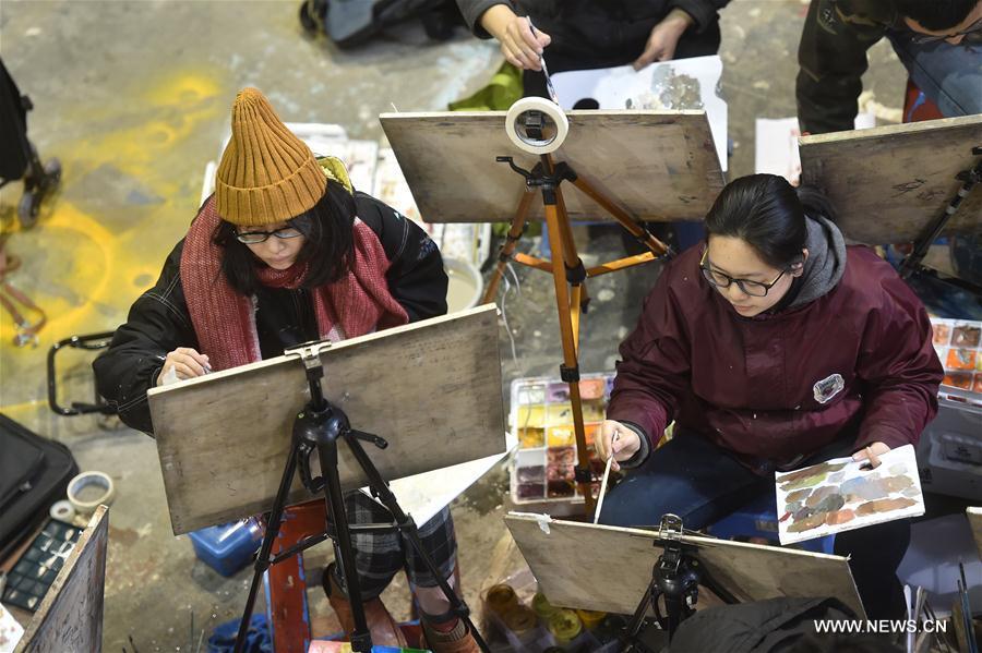 65,000 applicants vie for 1,588 vacancies of China's top art college(1/5)