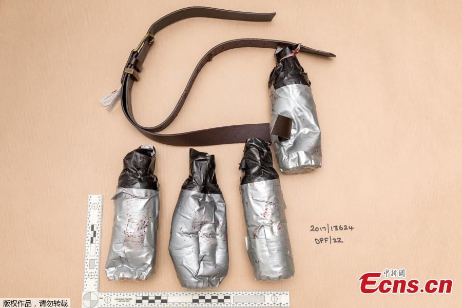 Police release photos of London attackers' fake bomb belts(1/2)