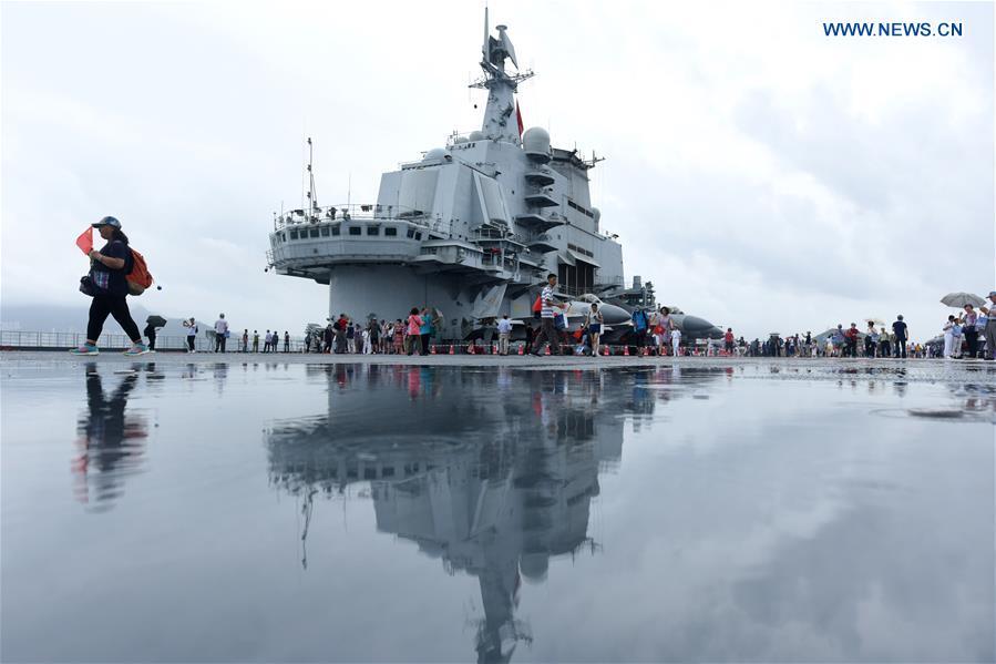 Chinese aircraft carrier formation opens for public to visit (4/9)