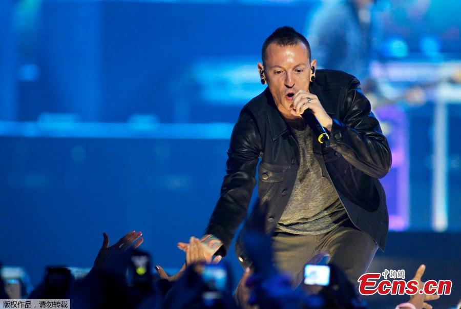 Linkin Park's Chester Bennington, 41, dies by suicide(1/5)