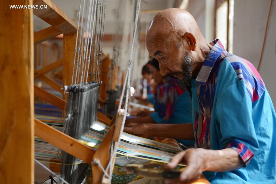 Etles silk production craft revived in China's Xinjiang(3/3)