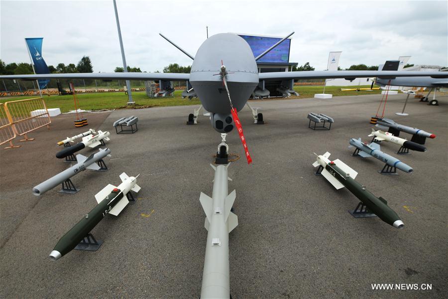 Chinese enterprises attend Singapore Airshow(1/4)