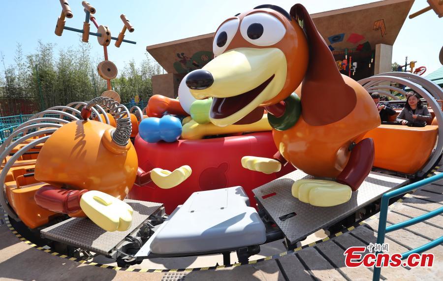 Shanghai Disney Resort welcomes visitors to Disney?Pixar Toy Story Land, the first major expansion at the resort since its opening, April 26, 2018. Based on the Toy Story films, Shanghai Disneyland\'s seventh land is a high-spirited, colorful world where guests will feel as if they\'ve been shrunk down to the size of a toy for laughter and fun with family and friends. (Photo: China News Service/Zhang Hengwei)