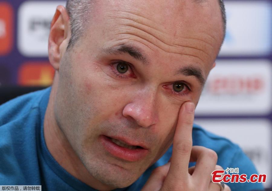 FC Barcelona\'s Andres Iniesta attends the press conference in Barcelona, Spain, April 27, 2018. Iniesta announced in an emotional news conference he is leaving the La Liga club at the end of this season after 16 trophy-filled years pulling the strings at the heart of their midfield. (Photo/Agencies)