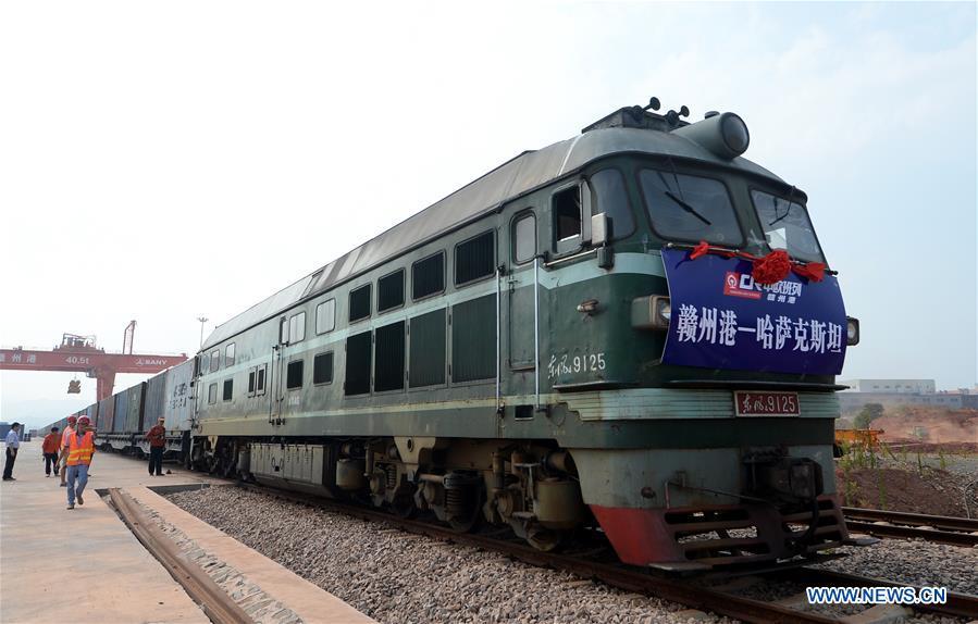 A cargo train leaves for Kazakhstan from Ganzhou, east China\'s Jiangxi Province, July 27, 2017. The 18th Shanghai Cooperation Organization (SCO) Summit is scheduled for June 9 to 10 in Qingdao, a coastal city in east China\'s Shandong Province. Since China took over the rotating presidency of the SCO last June, more than 160 activities including a series of important institutional meetings and multilateral events have been held so far. (Xinhua/Peng Zhaozhi)