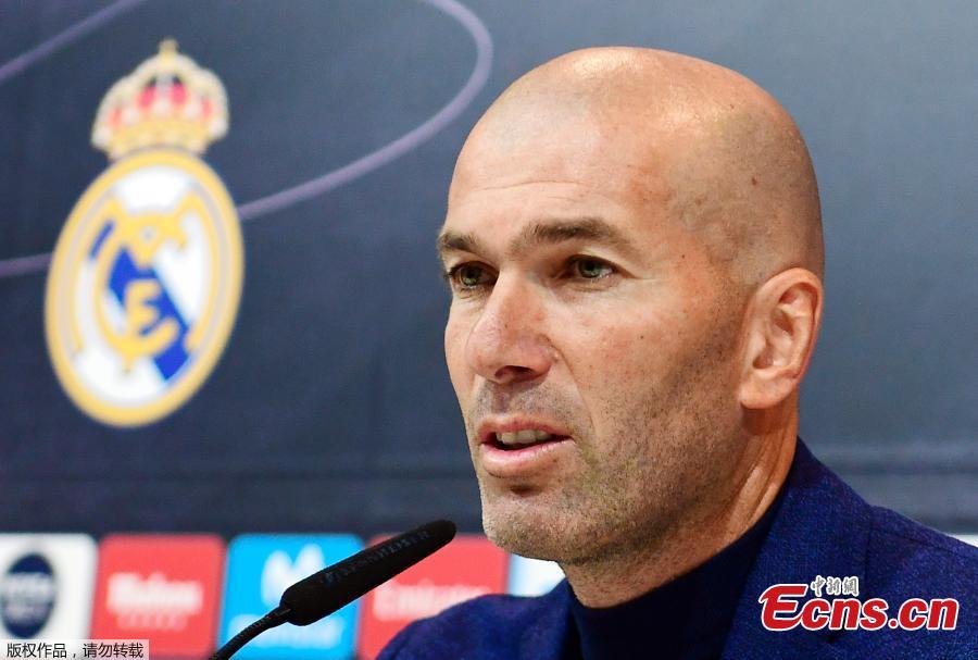 Real Madrid coach Zinedine Zidane speaks at a press conference, May 31, 2018.  The 45-year-old former international announced to step down as Real Madrid coach on Thursday, saying that it was time for a change for himself and the club. \