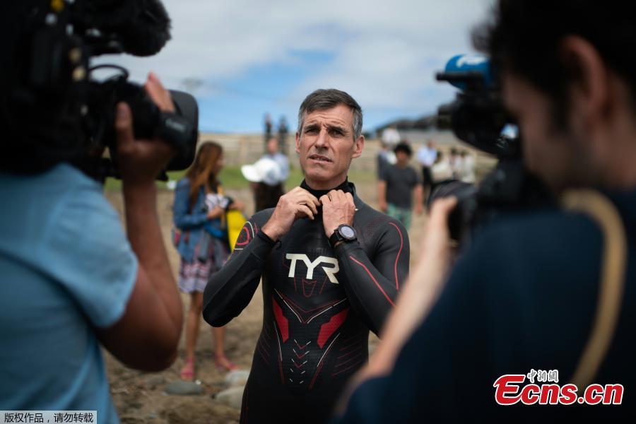 French marathon swimmer Benoit \'Ben\' Lecomte prepares himself in Choshi, Chiba prefecture in Japan on June 5, 2018 as he takes the start of his attempt of swimming across the Pacific Ocean. Ben Lecomte dived into the Pacific Ocean on June 5, kicking off an epic quest to swim 9,000 kilometers (5,600 miles) from Tokyo to San Francisco, through shark-infested waters choking with plastic waste. (Photo/Agencies)
