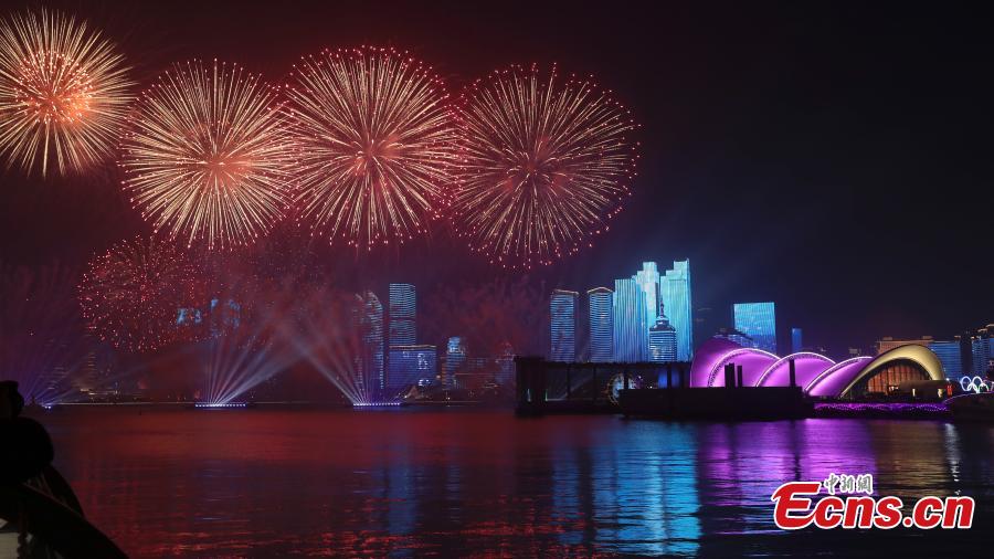 A light show and fireworks display is held to welcome guests attending the 18th Shanghai Cooperation Organization (SCO) Summit in Qingdao, Shandong Province, June 9, 2018. (Photo: China News Service/Sheng Jiapeng)