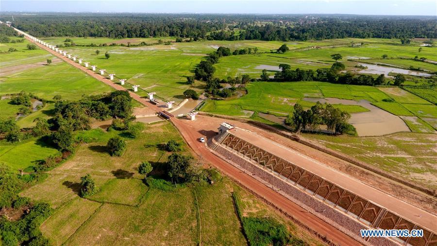 Photo taken on June 14, 2018 shows piers of the Nam Khone super major bridge in Vientiane, Laos. China Railway No. 2 Engineering Group (CREC-2) has completed the main construction work of the longest bridge along the China-Laos railway which is also the longest-ever bridge in Laos. (Xinhua/Qin Xiaoming)