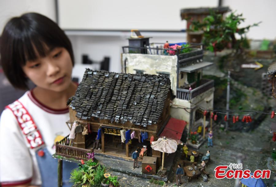 With the help of her classmates, Chinese university student Wu Yuying has finished a model of \