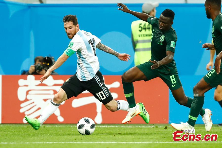 Argentina\'s Lionel Messi in action during the World Cup match between Nigeria and Argentina in Saint Petersburg Stadium, Saint Petersburg, Russia, June 26, 2018. (Photo: China News Service/Fu Tian)