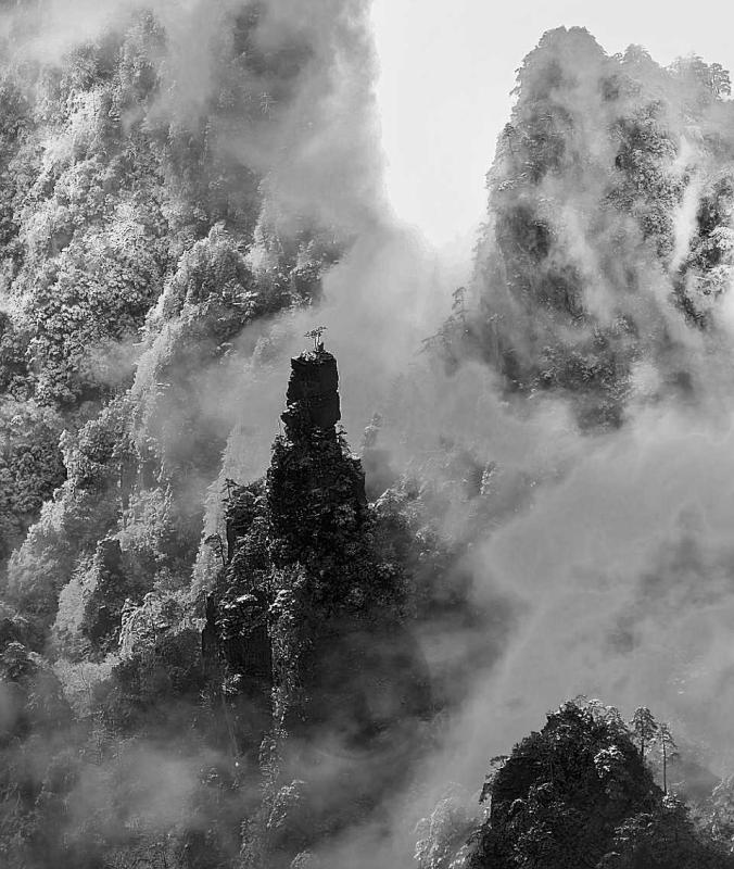 A file photo of Fanjing Moutain in Guizhou.  (Photo provided by Zhou Wenqing)