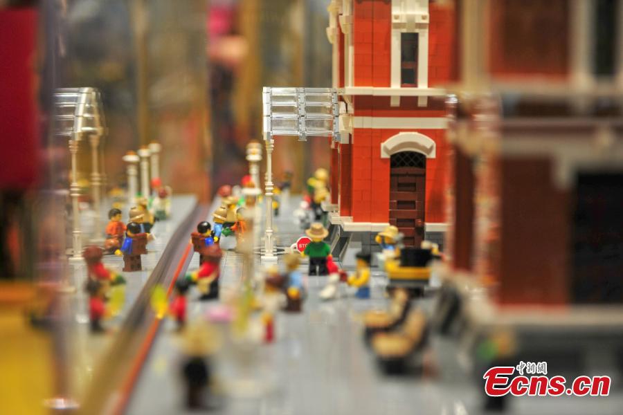 <?php echo strip_tags(addslashes(A replica of the Shenyang Railway Station made using Lego pieces is on display at a shopping mall in Shenyang City, Northeast China’s Liaoning Province, July 23, 2018. The model used 40,000 Lego pieces to vividly represent scenes near the station, including the breakfast stalls and busy street. (Photo: China News Service/Yu Haiyang))) ?>