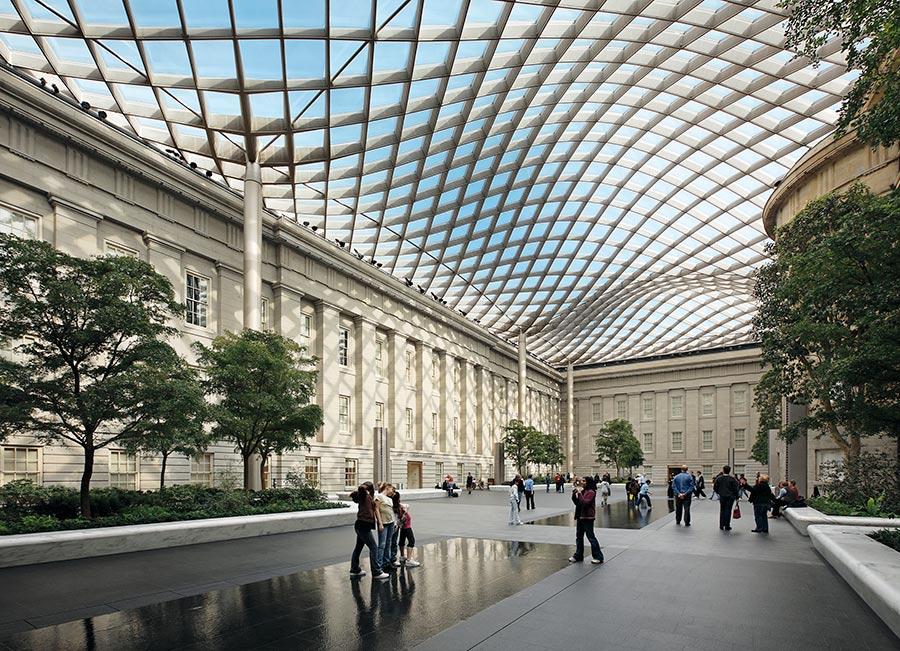 Smithsonian Institution Courtyard, Washington DC (Photo/Courtesy of Chuck Choi)