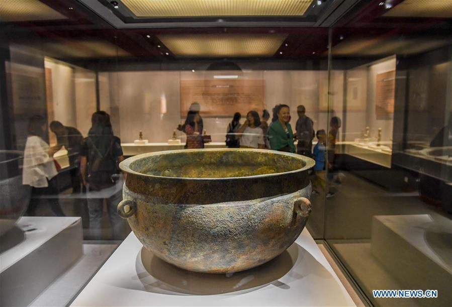 <?php echo strip_tags(addslashes(People visit an exhibition in the Xinjiang Museum in Urumqi, capital of northwest China's Xinjiang Uygur Autonomous Region, July 25, 2018. Co-hosted by the Xinjiang Museum and the Xuzhou Museum, the exhibition kicked off on Wednesday. (Xinhua/Hu Huhu))) ?>
