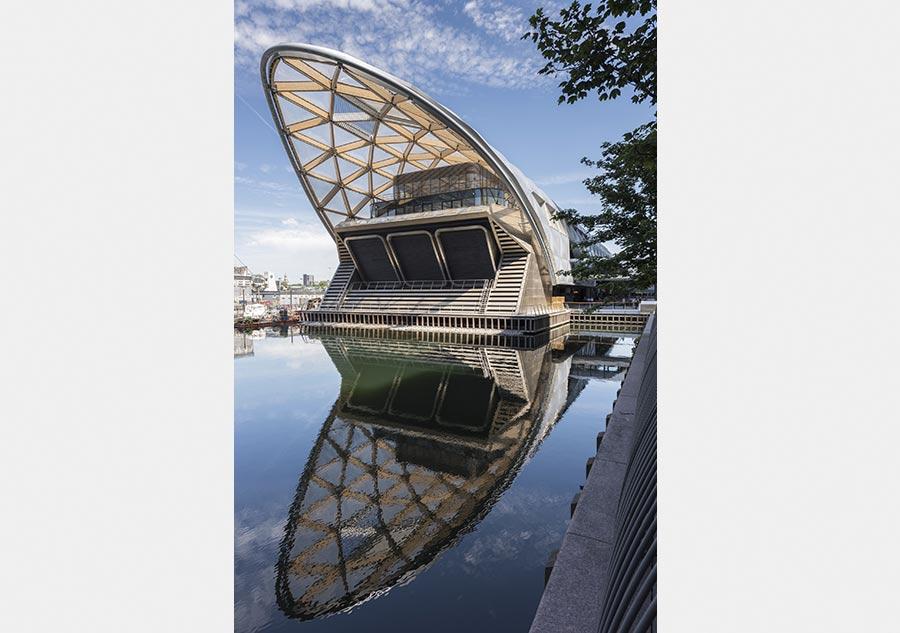 Crossrail Place in London (Photo/Courtesy of Nigel Young, Foster + Partners)