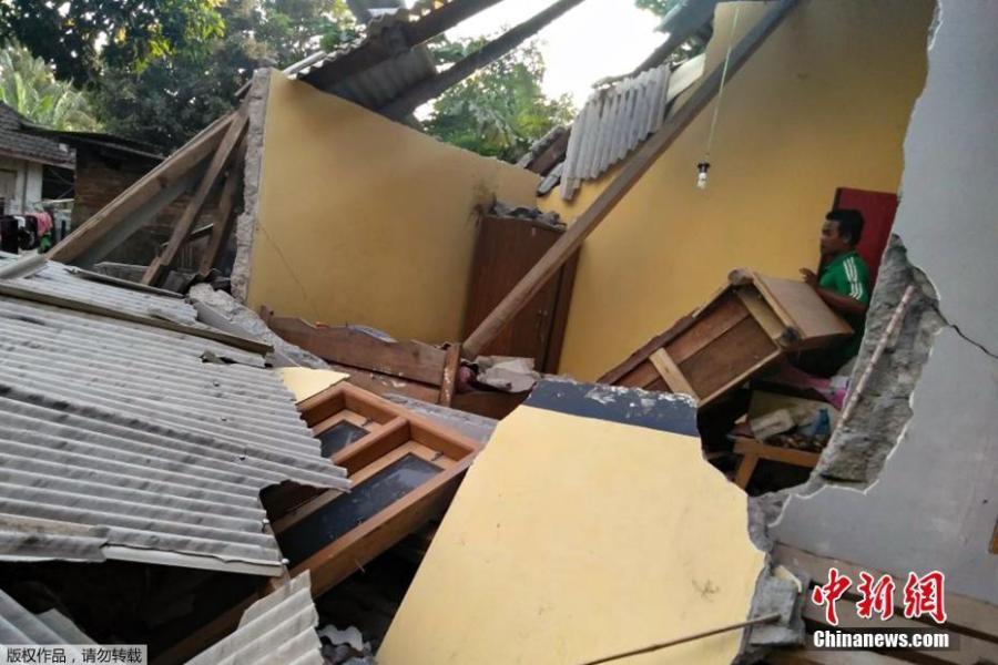 A 6.4-magnitude earthquake hits southwest of Lelongken in Indonesia on July 29, 2018. (Photo/China News Service)

At least three people died as a powerful 6.4-magnitude earthquake hit southwest of Lelongken.