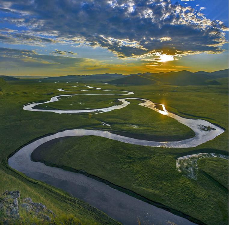 Hulunbuir, North China\'s Inner Mongolia autonomous region, is an ideal destination to escape the summer heat, with average temperatures between 16 ℃ to 21 ℃ these days. (Photo provided to China Daily)