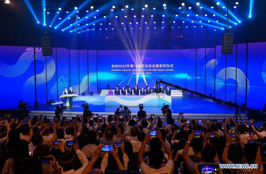 Photo taken on Aug. 6, 2018 shows the Emblem Launch Ceremony for the 19th Asian Games Hangzhou 2022 in Hangzhou, capital of east China\'s Zhejiang Province. (Xinhua/Huang Zongzhi)