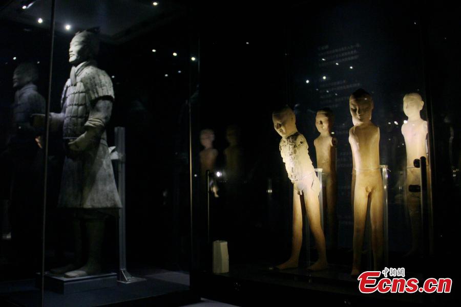 <?php echo strip_tags(addslashes(An exhibition of terracotta figures of Qin Dynasty (221 to 206 BC) and Han Dynasty (206 BC ? 220 AD) held in the Emperor Qin Shihuang's Mausoleum Museum in Xi’an City, Northwest China’s Shaanxi Province, Aug. 7, 2018, a joint cooperation between the museum and Emperor Jing Mausoleum Museum. The exhibition aims to introduce the inheritance, change and development of Qin and Han culture. (Photo: China News Service/Zhang Yuan))) ?>