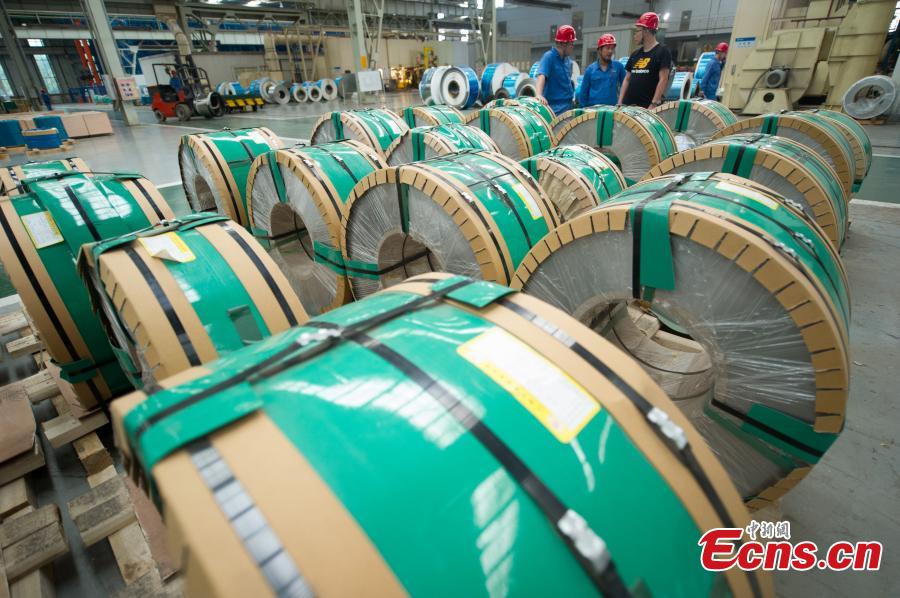 <?php echo strip_tags(addslashes(The production line of 0.022-millimeter-thick stainless steel at in a company in Taiyuan City, the capital of North China’s Shanxi Province, Aug. 8, 2018. The company started mass production of the advanced 0.02-millimeter-thick, 600-millimeter-wide stainless steel, which is said to have wide applications in a range of fields, including aerospace, automotive, electronics and computers. Sources said due to difficult production techniques, China used to import the product from Japan and Germany. (Photo: China News Service/Wei Liang))) ?>