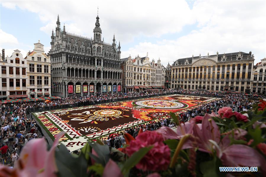 Photo taken on Aug. 17, 2018 shows the Flower Carpet at the Grand Place in Brussels, Belgium. The Flower Carpet 2018 is held at the Grand Place in Brussels from Aug. 16 to Aug. 19. This year\'s carpet is dedicated to Guanajuato, a Mexican region with rich floral culture and tradition. (Xinhua/Zheng Huansong)