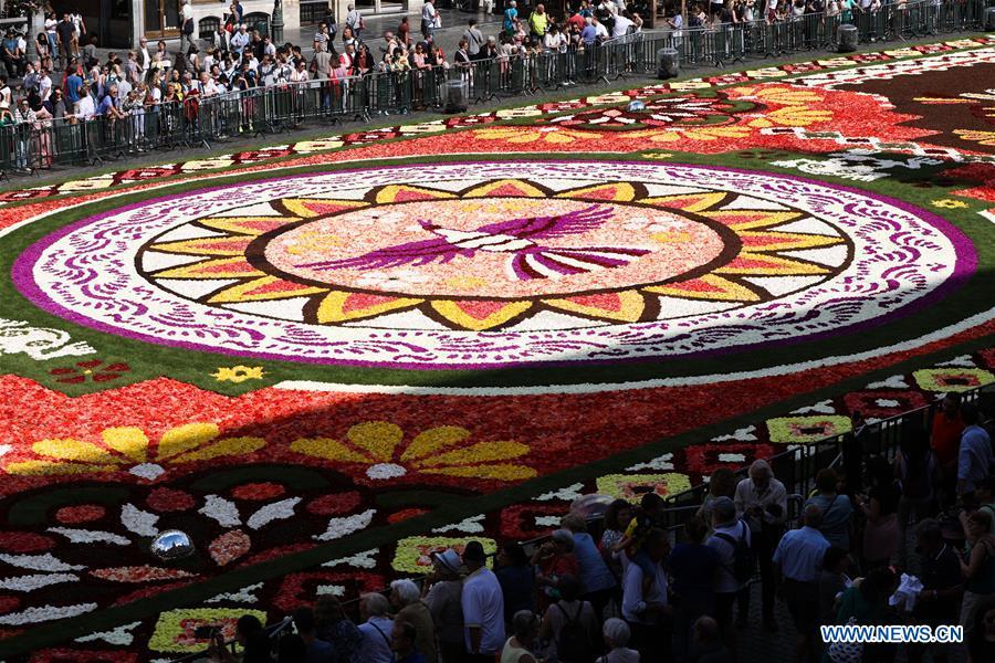 Photo taken on Aug. 17, 2018 shows the Flower Carpet at the Grand Place in Brussels, Belgium. The Flower Carpet 2018 is held at the Grand Place in Brussels from Aug. 16 to Aug. 19. This year\'s carpet is dedicated to Guanajuato, a Mexican region with rich floral culture and tradition. (Xinhua/Zheng Huansong)