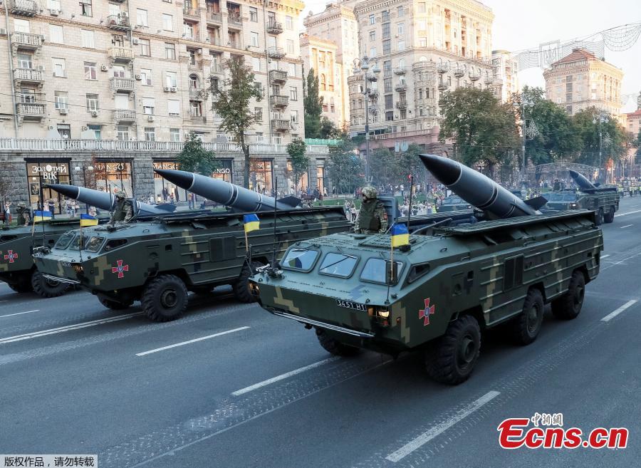 Ukrainian OTR-21 Tochka-U mobile missile launch systems drive during a rehearsal for the Independence Day military parade in central Kiev, Ukraine August 20, 2018. (Photo/Agencies)