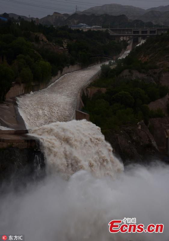 <?php echo strip_tags(addslashes(Flood water gushes from the Liujiaxia Reservoir on the Yellow River in Northwest China’s Gansu Province, Aug. 26, 2018. Approximately 3,200 cubic meters of water per second was discharged from the hydroelectric station, the highest amount in 31 years, as heavy rainfalls hit the upper reaches of the Yellow River. (Photo/IC))) ?>