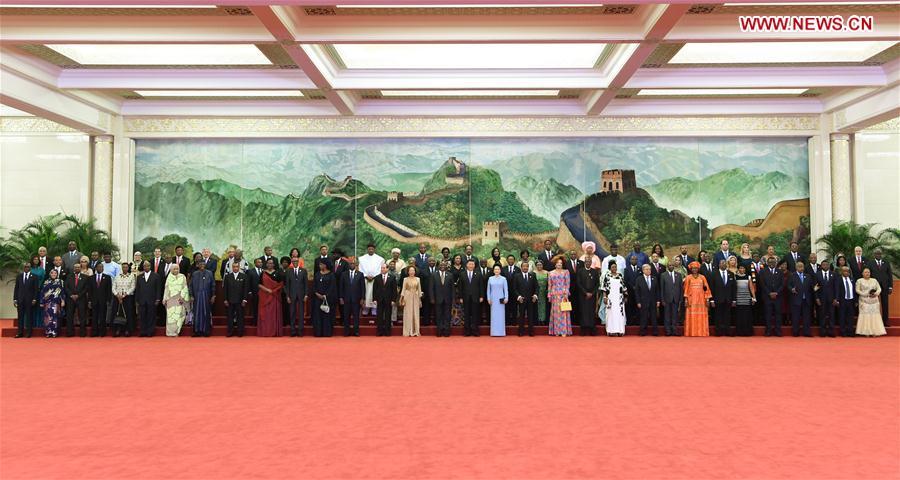 Chinese President Xi Jinping and his wife Peng Liyuan, together with foreign leaders and their spouses attending the Beijing Summit of the Forum on China-Africa Cooperation (FOCAC), pose for a group photo before a welcoming banquet held at the Great Hall of the People in Beijing, capital of China, Sept. 3, 2018. (Xinhua/Zhang Ling)