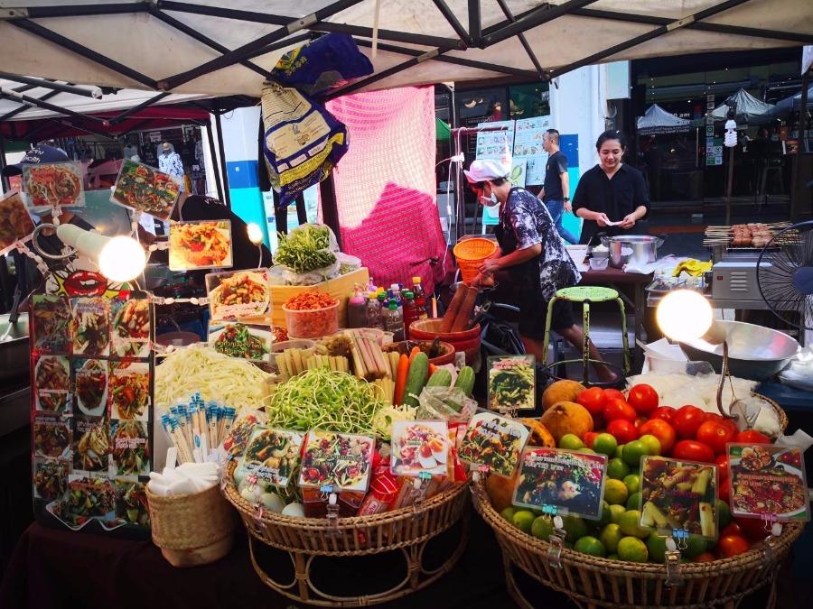 Chinese tourists thoroughly enjoyed the 2018 Phuket Tasty Fest held in Phuket Saturday and Sunday and organized by the Tourism of Thailand (TAT) Phuket Office, Phuket province and Phuket City Municipality. （Photo provided to chinadaily.com.cn）

The theme of the event was \