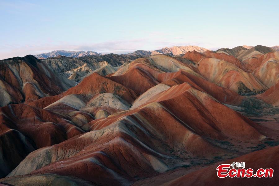The colorful Danxia landform group, located in Zhangye City, Northwest China’s Gansu Province. At an average elevation of 1850 meters, the Danxia landform stretches east to west for 45 kilometers and north to south for 10 kilometers. More than a famous tourist attraction, the Danxia landform has been featured in a number of movies. (Photo: China News Service/Ren Haixia)