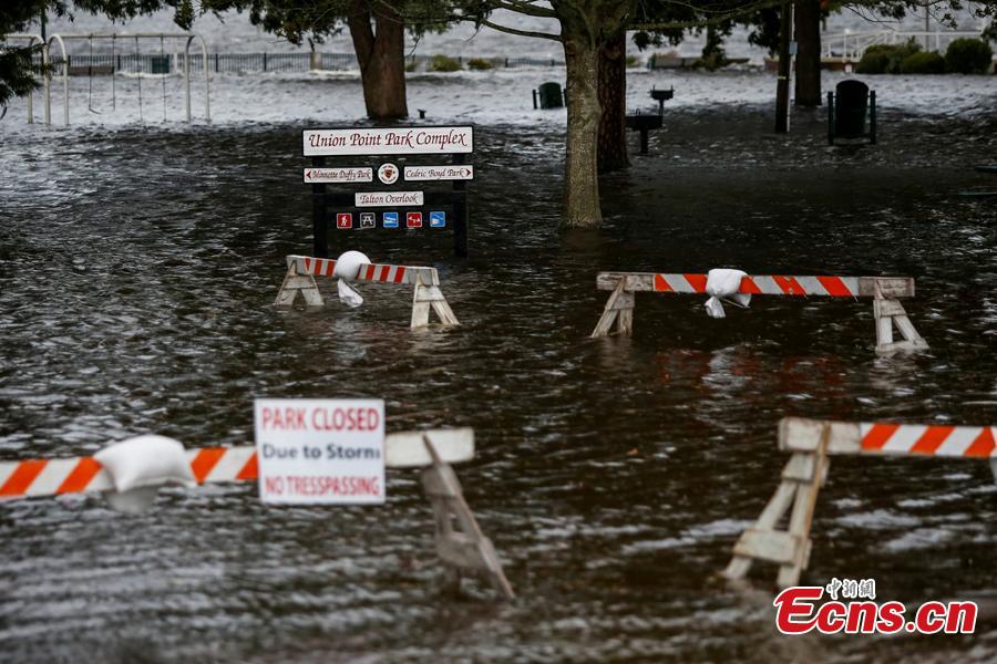 <?php echo strip_tags(addslashes(The Union Point Park Complex is seen flooded as the Hurricane Florence comes ashore in New Bern, North Carolina, U.S., Sept. 13, 2018. The outer bands of Hurricane Florence drenched the Carolinas on Thursday, flooding roads, gorging rivers and knocking out power in an ominous glimpse of the damage the storm could inflict when it makes landfall on Friday with millions of people in its path. (Photo/Agencies))) ?>