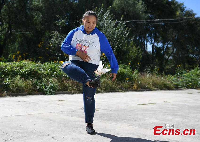 Zuo Yaci, 21, works out at a hospital in Changchun, Jilin Province. She dropped out of school in Hebei Province because she was plus-size when just a second-year middle school student. Zuo began receiving treatment to lose weight at a hospital in Changchun, Jilin Province in September 2017, slashing her weight to 100 kilograms. She says she now feels more confident and optimistic about life. (Photo: China News Service/Zhang Yao)