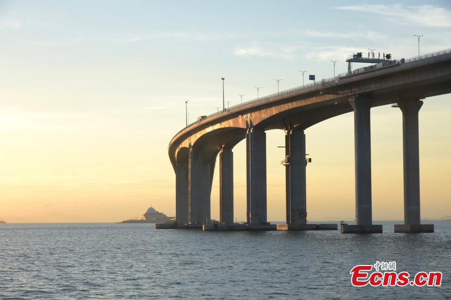 <?php echo strip_tags(addslashes(Photo taken on Sept. 18, 2018 shows the Hong Kong-Zhuhai-Macao Bridge in south China. Super typhoon Mangkhut landed at 5 p.m. on Sept. 16 on the coast of the city of Jiangmen in Guangdong. The administration of Hong Kong-Zhuhai-Macao Bridge dispatched 83 employees to patrol the bridge and supporting facilities. It has withstood the super typhoon Mangkhut, which had a maximum wind speed of 55 meters per second, according to on-site supervision data. (Photo: China News Servcie/ Li Zhihua))) ?>