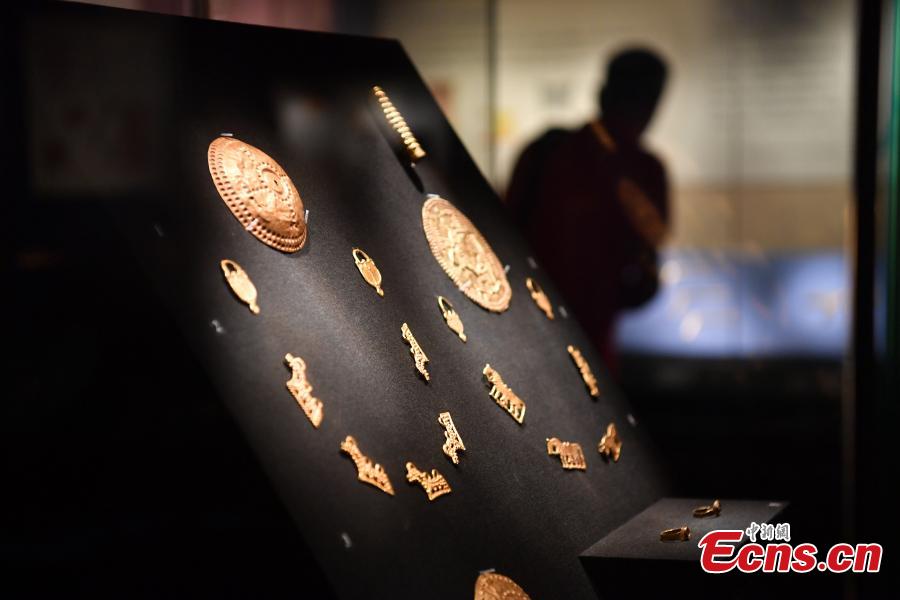 <?php echo strip_tags(addslashes(Goldware on display at an exhibition in Chengdu City, Southwest China’s Sichuan Province, Sept. 20, 2018. As the country’s largest such exhibition, it showcased gold relics from before the 14th century excavated in China. The displays included more than 850 pieces (in 350 sets) of fine goldware from 19 provinces, autonomous regions, municipalities as well as 40 archaeological and cultural institutions. (Photo: China News Service/Zhang Lang))) ?>