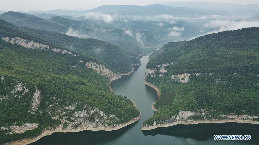 Aerial photo taken on Sept. 22, 2018 shows a view of the Wujiang River in Houshan Town of Jinsha County, southwest China\'s Guizhou Province. (Xinhua/Ou Dongqu)