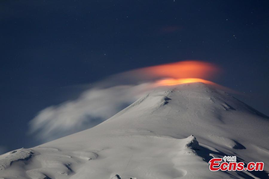<?php echo strip_tags(addslashes(The Villarica volcano near Pucon, Chile shows signs of activity, Sept. 24,2018. Villarrica Volcano is among the most active in South America. (Photo/Agencies))) ?>