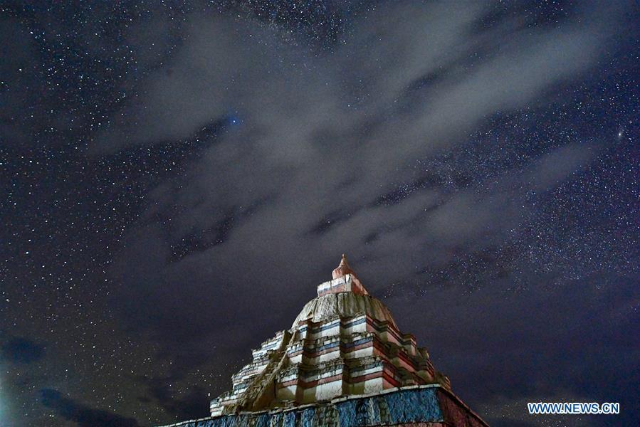 Photo taken on Sept. 11, 2018 shows the starry sky in Ngari, southwest China\'s Tibet Autonomous Region. The Ngari area has an average altitude of over 4,000 meters above sea level. (Xinhua/Purbu Zhaxi)