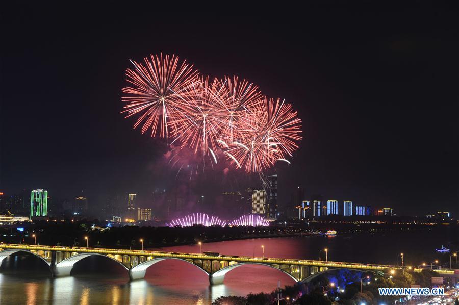 Fireworks are seen during the celebration of China\'s National Day, in Hong Kong, south China, Oct. 1, 2018. People celebrate the 69th anniversary of the founding of the People\'s Republic of China on Monday. (Xinhua/Li Gang)
