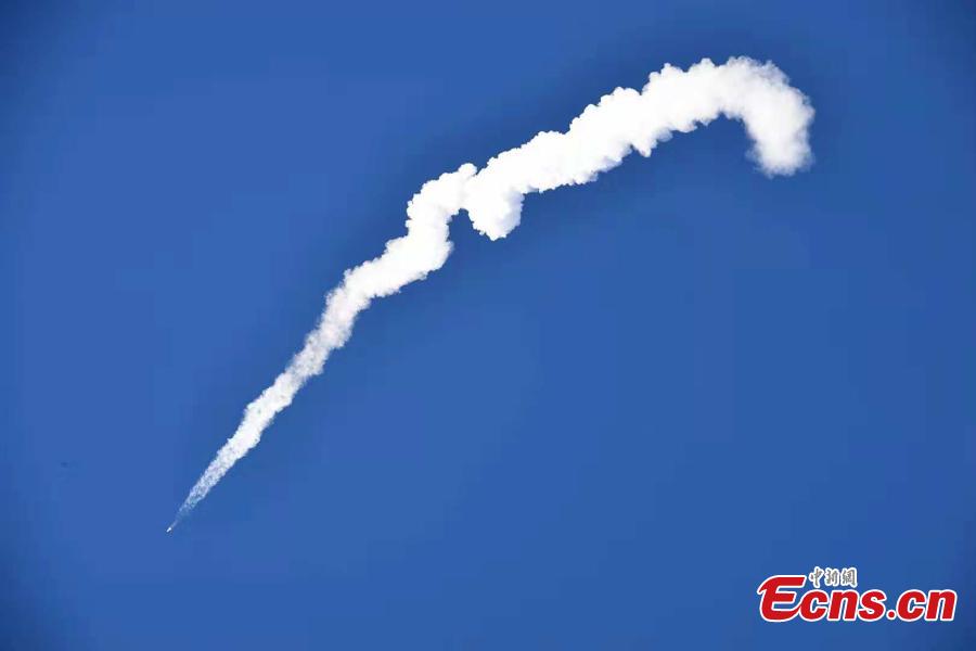 Two remote sensing satellites, both part of the Yaogan-32 family, are launched by a Long March-2C rocket with an attached upper stage named Yuanzheng-1S, or Expedition-1S, at the Jiuquan Satellite Launch Center in Jiuquan, northwest China\'s Gansu Province, Oct. 9, 2018. This was the first flight of the upper stage of Expedition-1S. (Photo: China News Service/Wang Jiangbo & Hao Yutong)