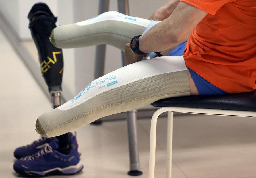 The silicon rubber case of Xia\'s below-knee prothesis.(Photo/China Daily)