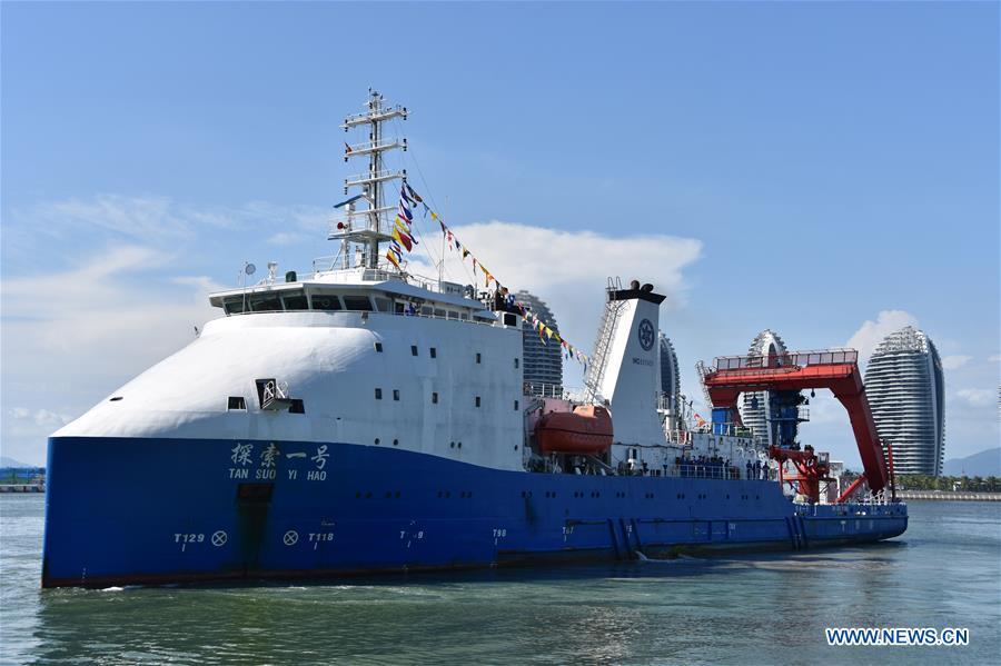 The oceanic research vessel Tansuo-1 returns to the home port in Sanya, south China\'s Hainan Province, Oct. 16, 2018. A team of 59 Chinese researchers returned Tuesday to Sanya from the Mariana Trench after completing a 54-day, 7,292-nautical-mile deep-sea research mission. (Xinhua/Liu Deng)