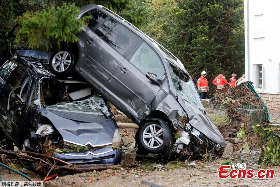 <?php echo strip_tags(addslashes(General view shows a damaged car near a swimming pool as clean-up operations continue the day after some of the worst flash floods in a century turned rivers into raging torrents that engulfed homes and swept away cars hit the southwestern Aude district of France, in Conques, France, Oct. 16, 2018. At least 12 people died. (Photo/Agencies))) ?>
