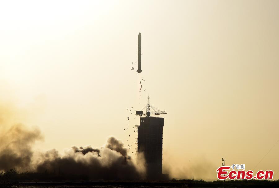<?php echo strip_tags(addslashes(A Long March 2C rocket carrying a joint Chinese and French oceanography satellite blasts off from the Jiuquan Satellite Launch Centre in northwest China's Gobi Desert, Oct. 29, 2018. The CFOSat mission has been designed to gain new insights into ocean surface characteristics (winds and waves) and their impacts on the atmosphere-ocean exchanges that play a key role in the climate system. (Photo: China News Service/Sun Zifa))) ?>