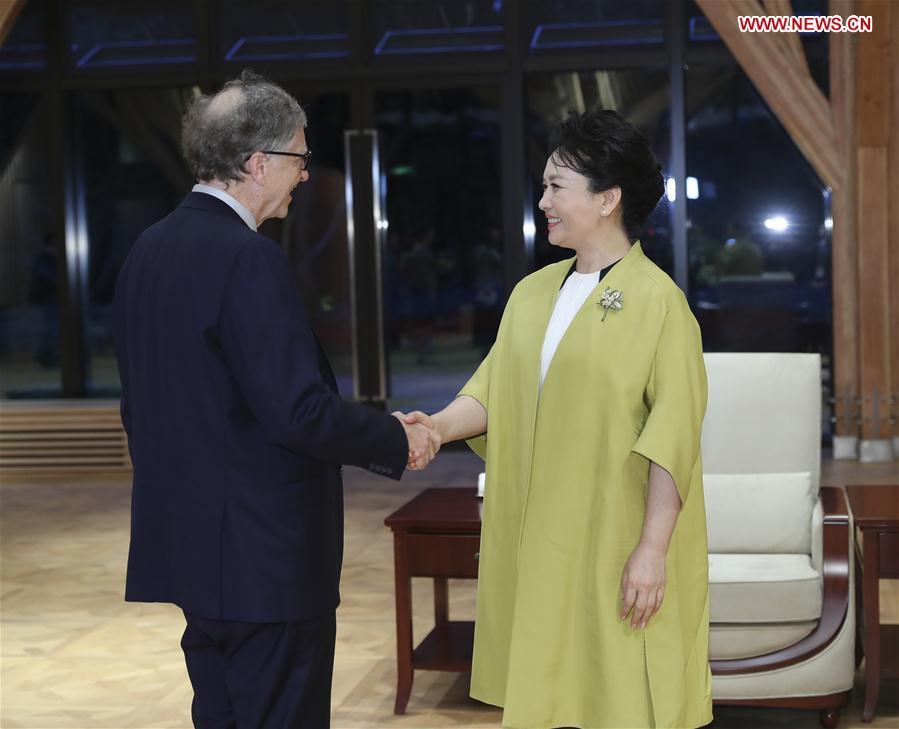 <?php echo strip_tags(addslashes(Peng Liyuan (R), wife of Chinese President Xi Jinping and World Health Organization (WHO) goodwill ambassador for tuberculosis and HIV/AIDS, meets with Bill Gates, co-chair of the Bill & Melinda Gates Foundation, in Shanghai, east China, Nov. 5, 2018. (Xinhua/Xie Huanchi))) ?>