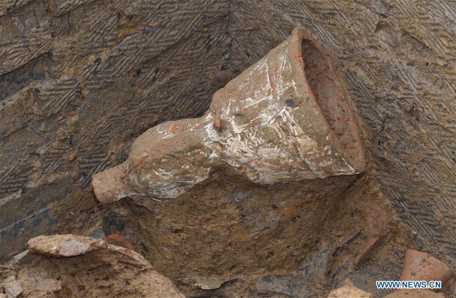 <?php echo strip_tags(addslashes(Photo taken on Nov. 15, 2018 shows a relic discovered with a tomb dated from the Eastern Han Dynasty (25-220) in Chenghua District of Chengdu, capital of southwest China's Sichuan Province. Altogether four tombs from the Eastern Han Dynasty (25-220) were discovered here in October this year, according to the Chengdu cultural relics and archeology research institute. (Xinhua/Liu Kun))) ?>