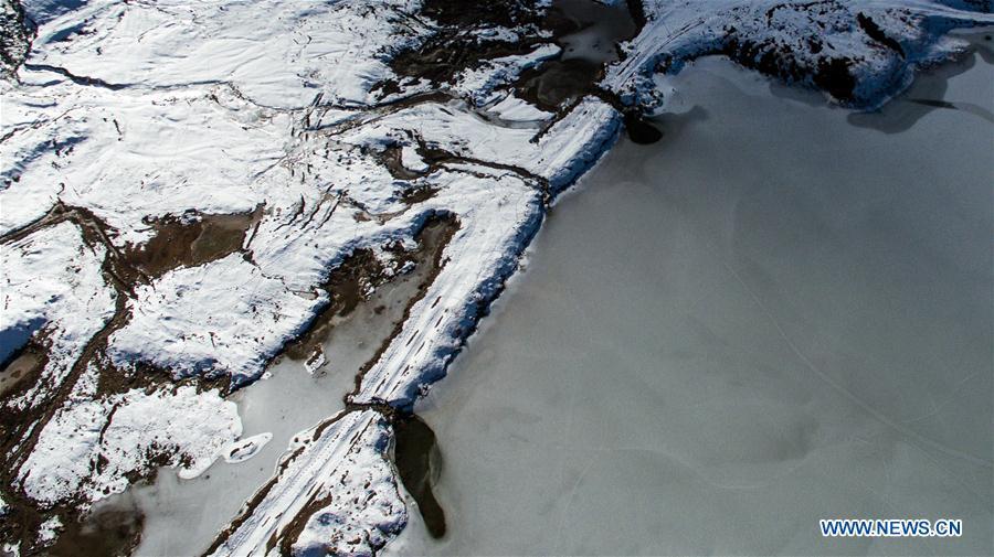 <?php echo strip_tags(addslashes(Aerial photo taken on Nov. 24, 2018 shows winter scenery in Xiaqunsi Forest Park of Ping'an County, northwest China's Qinghai Province. (Xinhua/Wu Gang))) ?>
