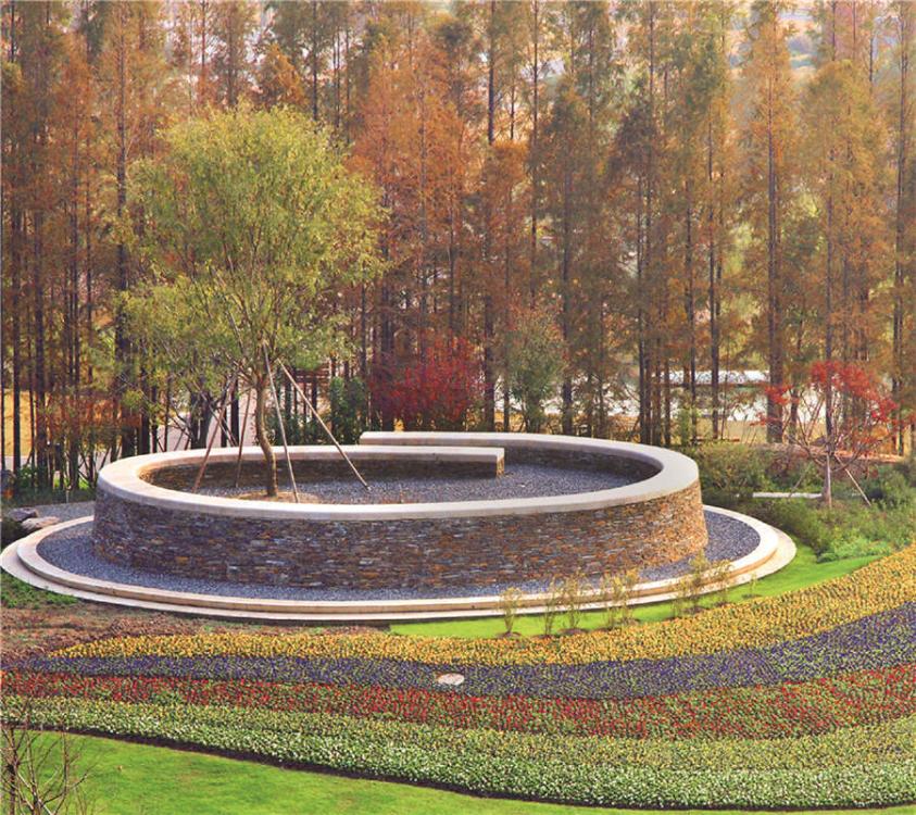 A view of the quarry garden.  (Photo provided to chinadaily.com.cn)