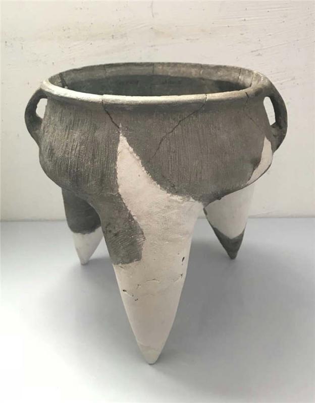 Pottery unearthed at the Lushanmao historic relics site. (Photo provided to chinadaily.com.cn)